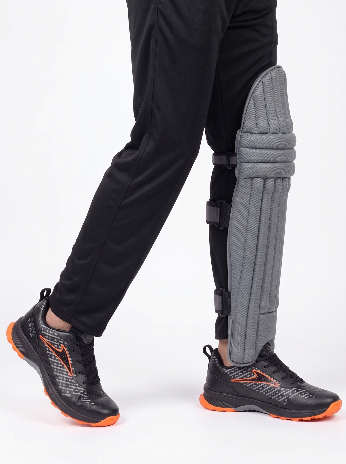 Men's Tracker Cricket Shoes - Cricket-02